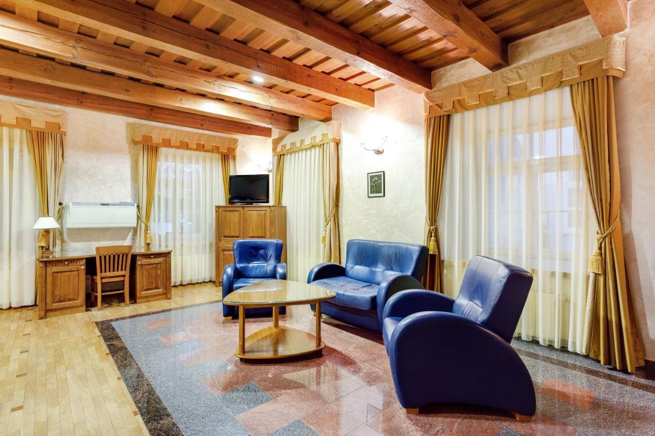 Atrium Suites Vilnius Bagian luar foto