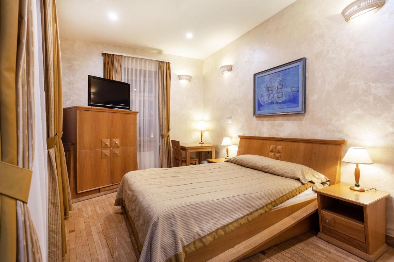 Atrium Suites Vilnius Bagian luar foto
