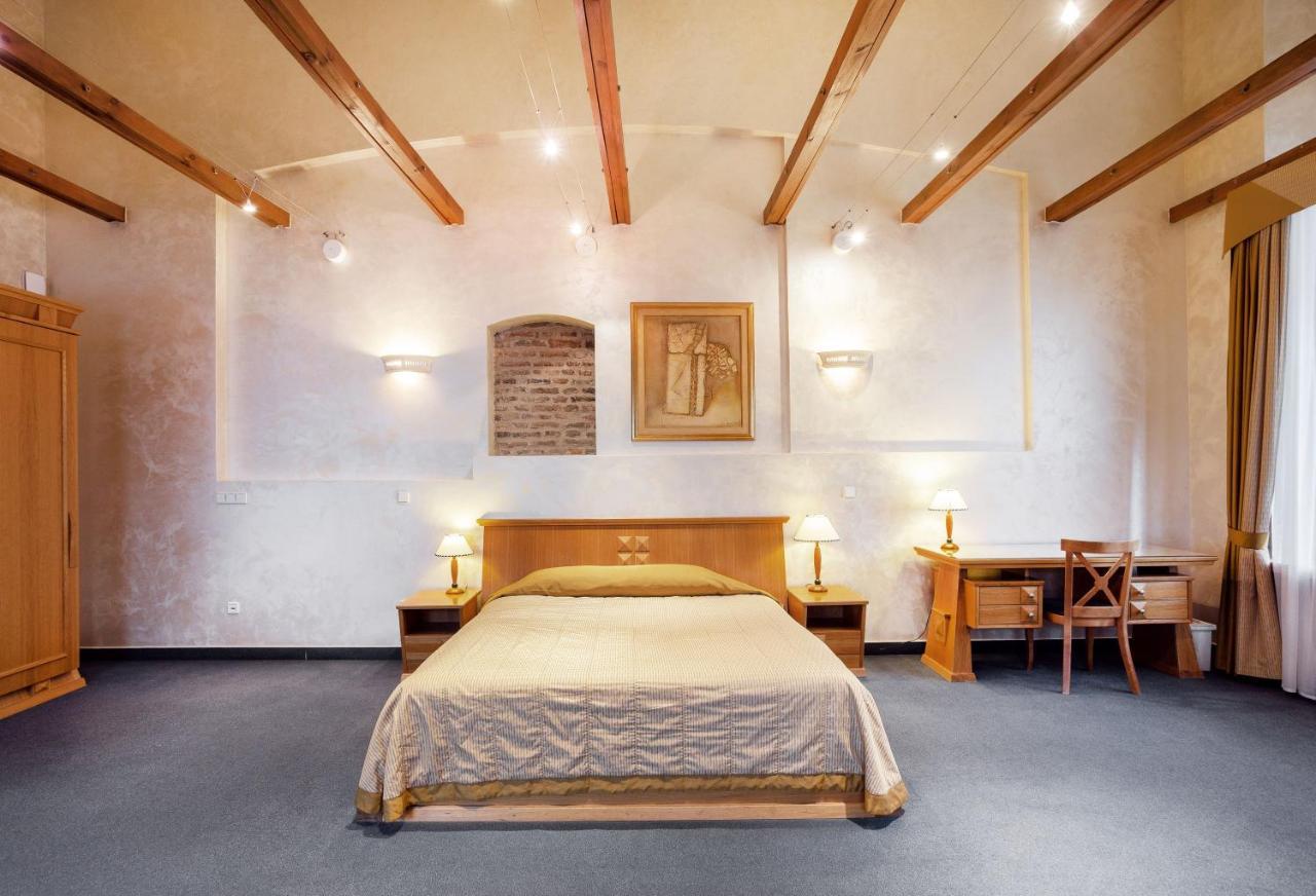 Atrium Suites Vilnius Bagian luar foto