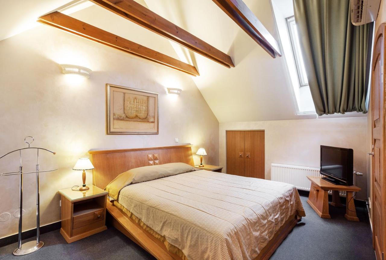 Atrium Suites Vilnius Bagian luar foto